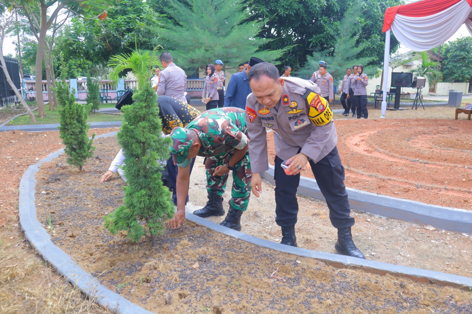 Peluncuran Gugus Tugas Polri Dirangkai Launching Program Ketahanan Pangan Di Kota Metro